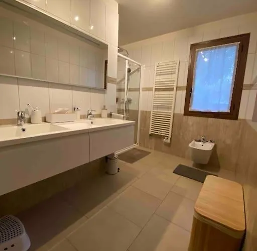 度假居 Maracudja 125 M² 芒通